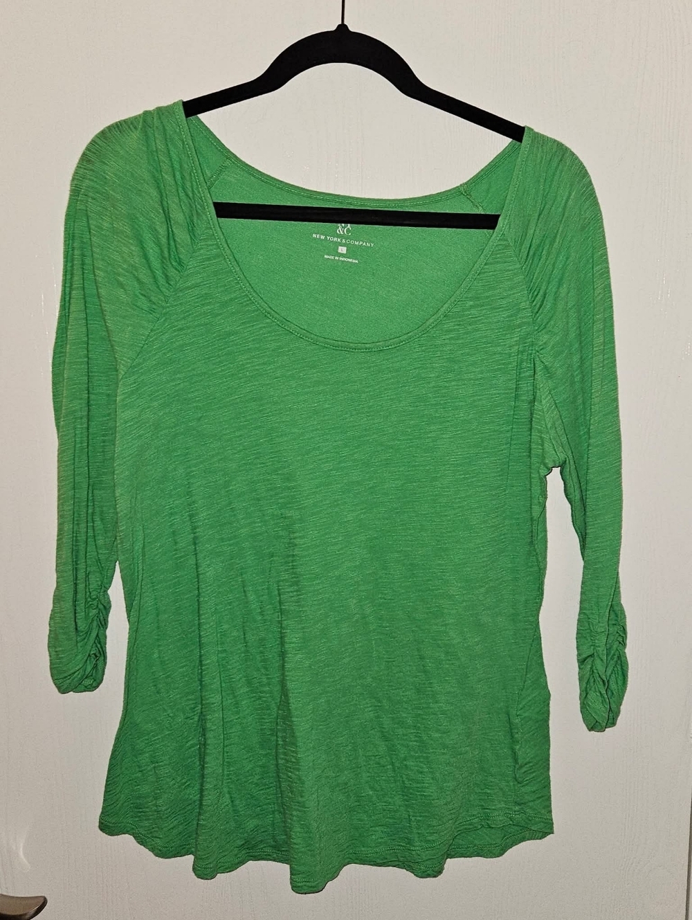 New York & Company Bright Green Scoop-Neck Long Sleeve Top